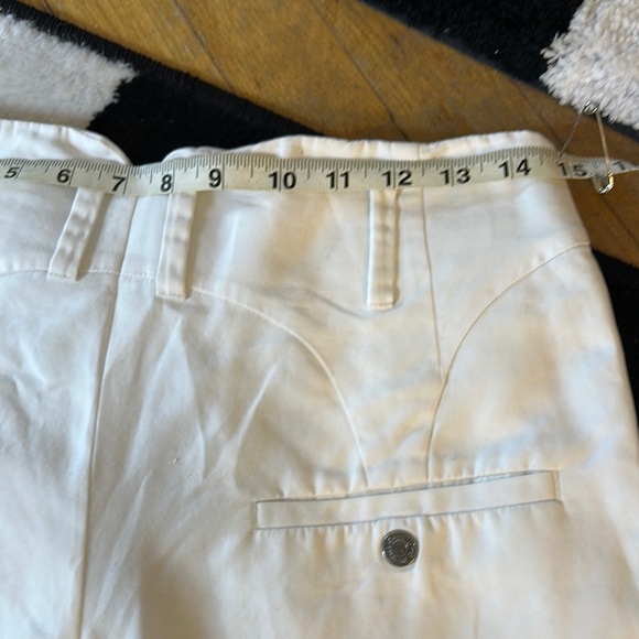 L Shorts - Picture 5 of 8